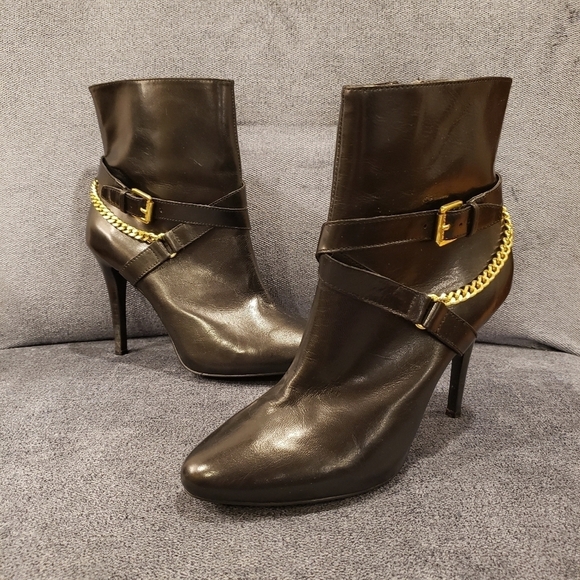 Ralph Lauren Shoes - Lauren by Ralph Lauren “Laurie” Black Bootie with Accent Chain, size 7 B